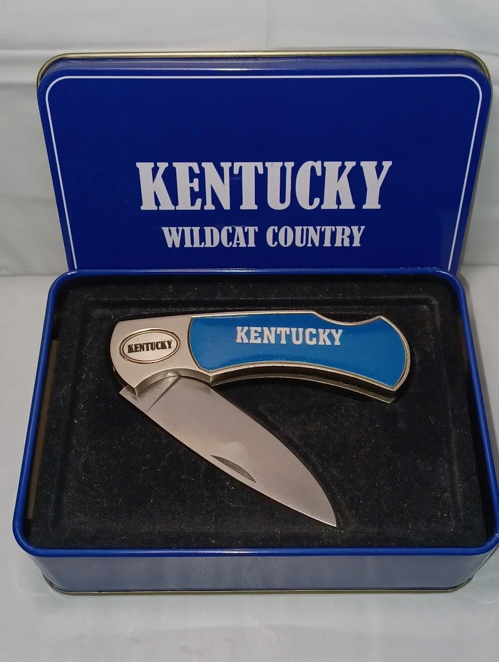 Kentucky Wildcat Country Blue Folding Pocket Knife &Tin Branded Men’s Accessory